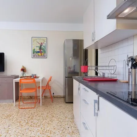 Le Tassigny By Apirent #central #calme #climatisation #wifi كان