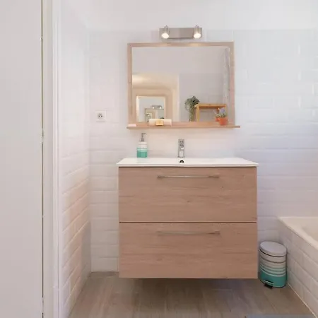 Lägenhet Le Tassigny By Apirent #central #calme #climatisation #wifi *